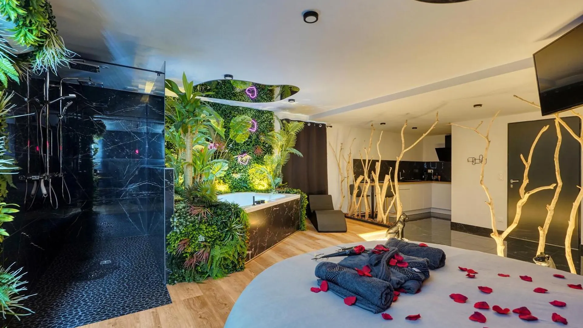 La Jungle Room Toulousaine Toulouse France